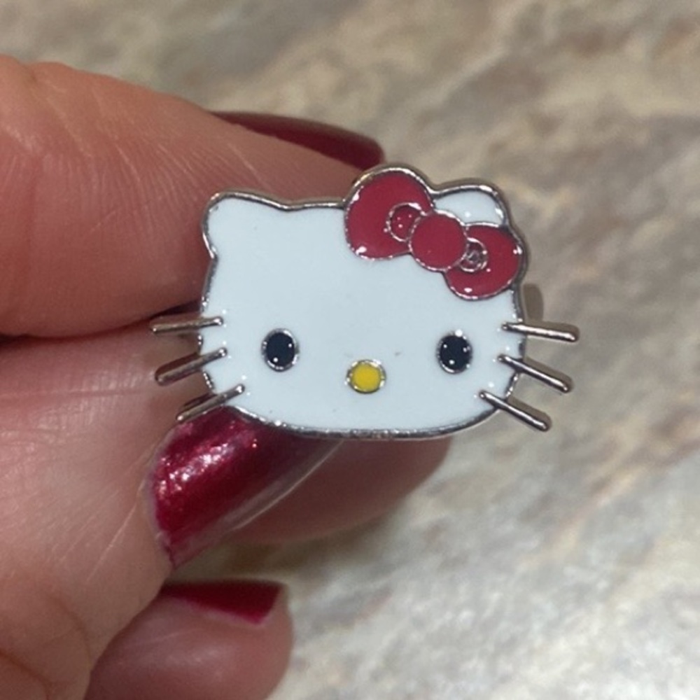NEW Hello Kitty Ring